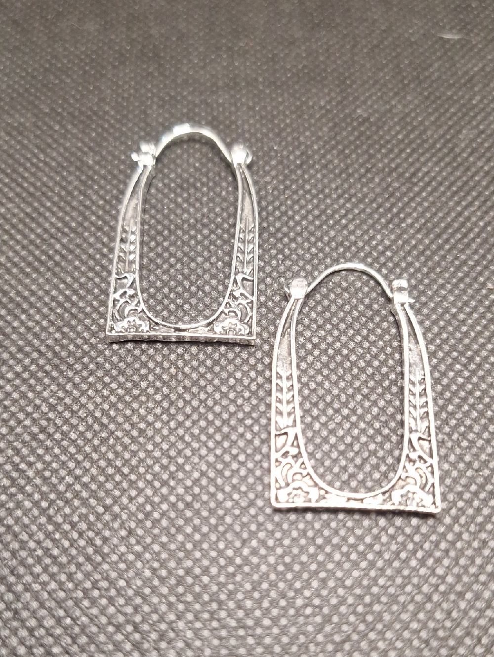 Delicate Silver-Tone Filigree Hoop Earrings